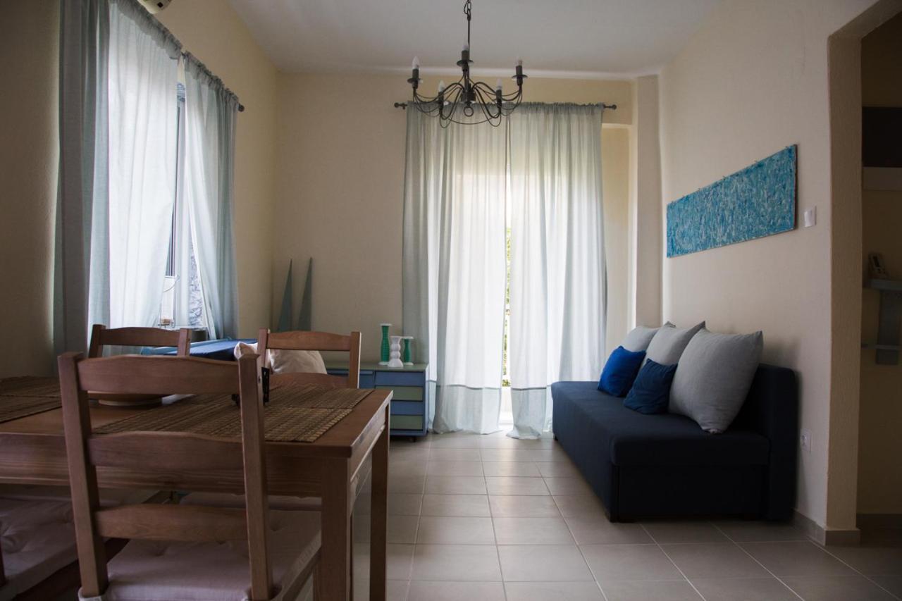 Blue Theros Apartments Паралія-Діонісіу Екстер'єр фото